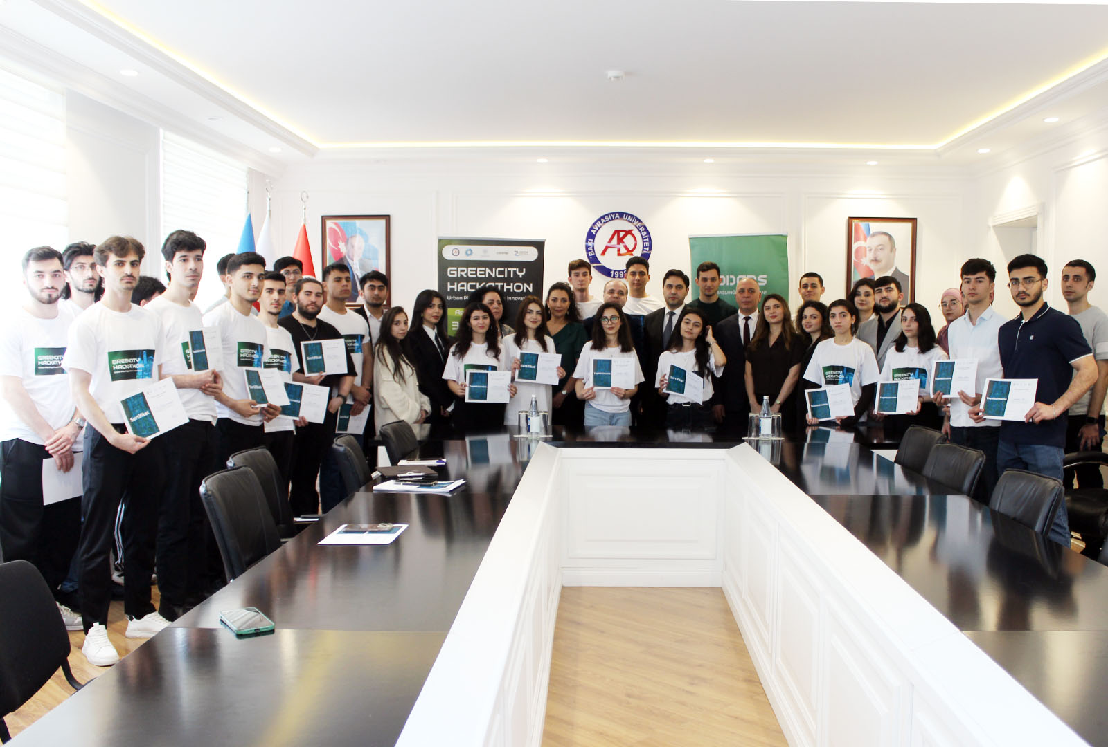 “GreenCity Hackathon” innovasiya yarışının final mərhələsi keçirilib