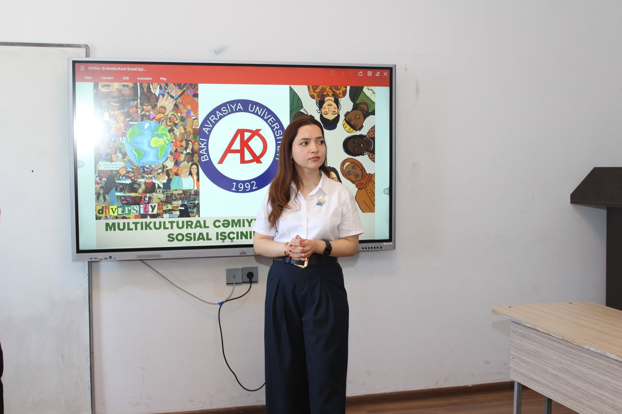 Universitetimizdə “Sosial işçinin multikultural cəmiyyətdə rolu” mövzusunda açıq dərs keçirilib