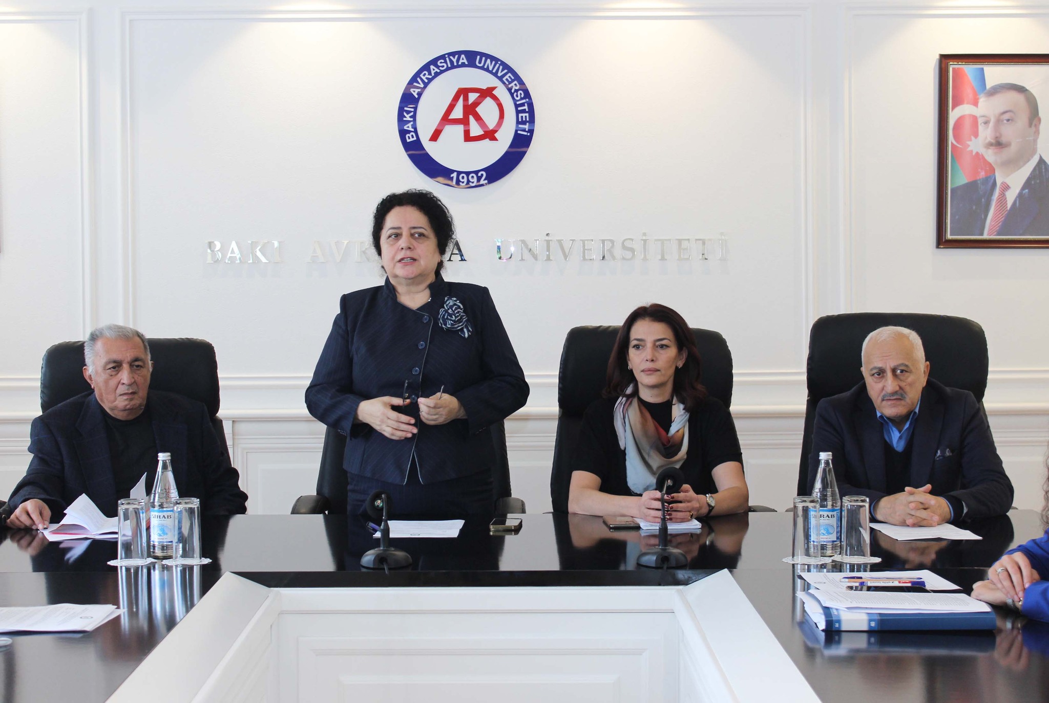 BAAU-da “Planetimizi qoruyaq” mövzusunda dəyirmi masa keçirilib