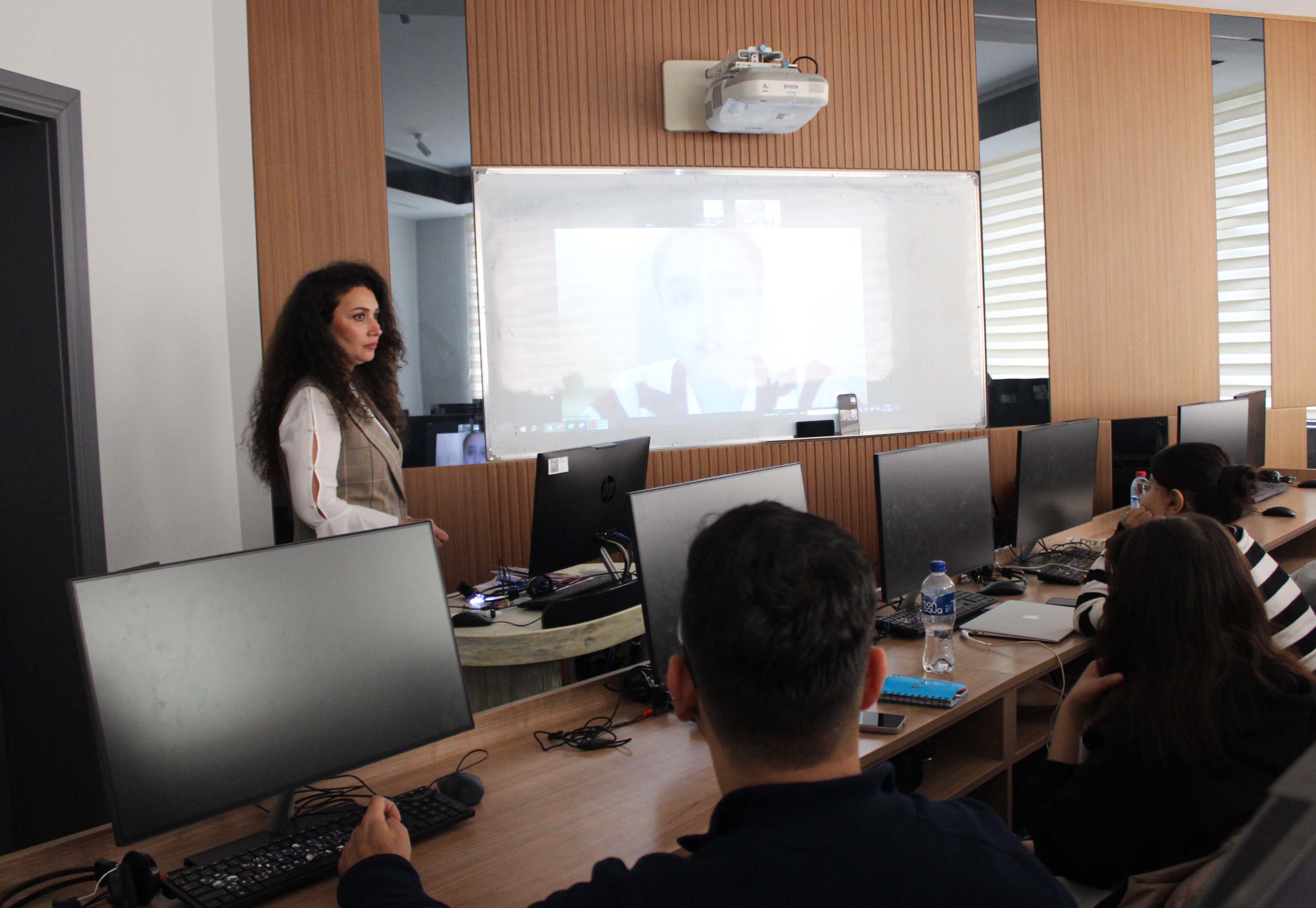 BAAU-da “Biznes planın hazırlanması prosesində diqqət edilməli məqamlar” mövzusunda seminar keçirilib