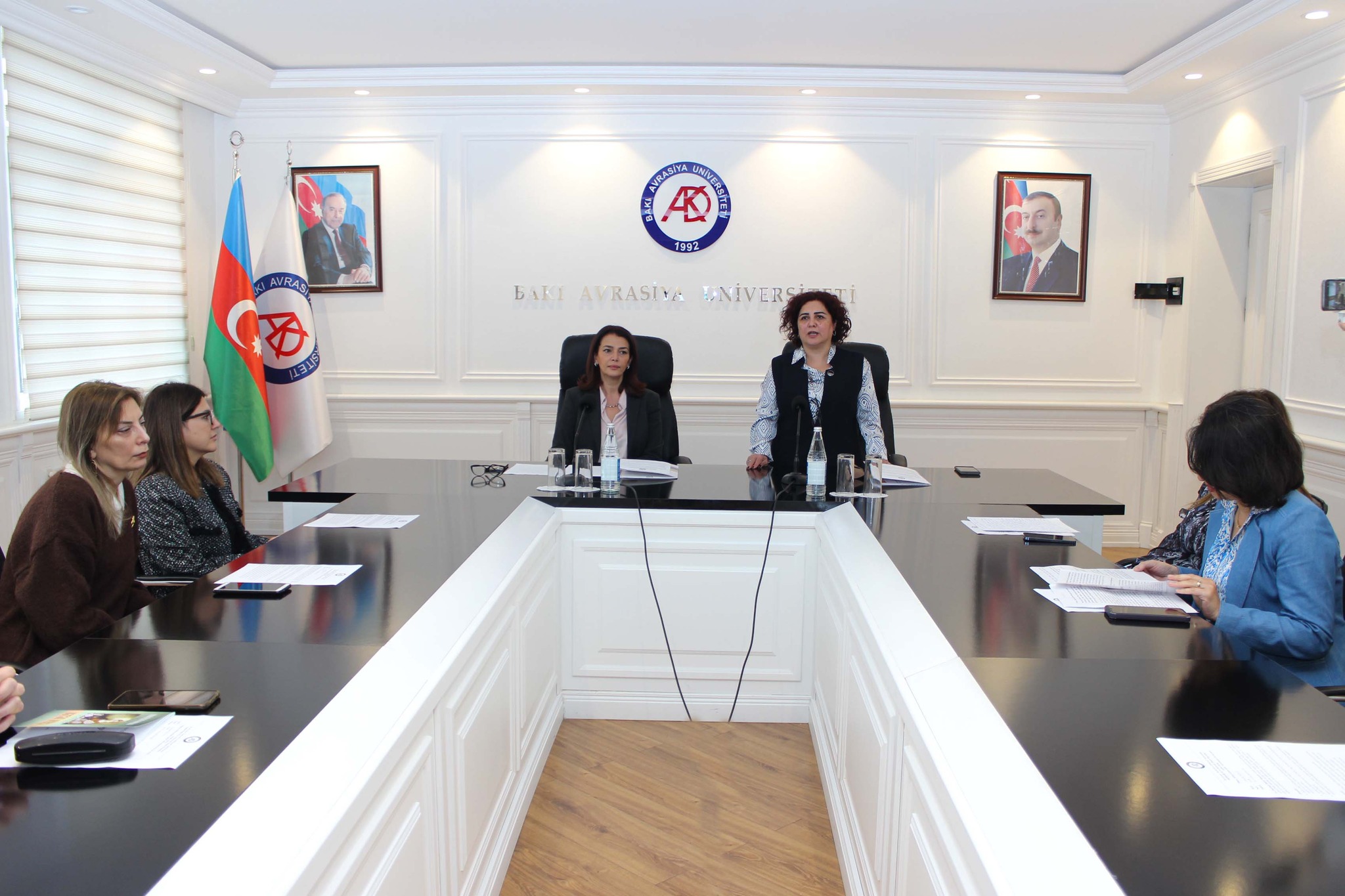 BAAU-da “Dünya ədəbiyyatında qadın” mövzusunda dəyirmi masa keçirilib