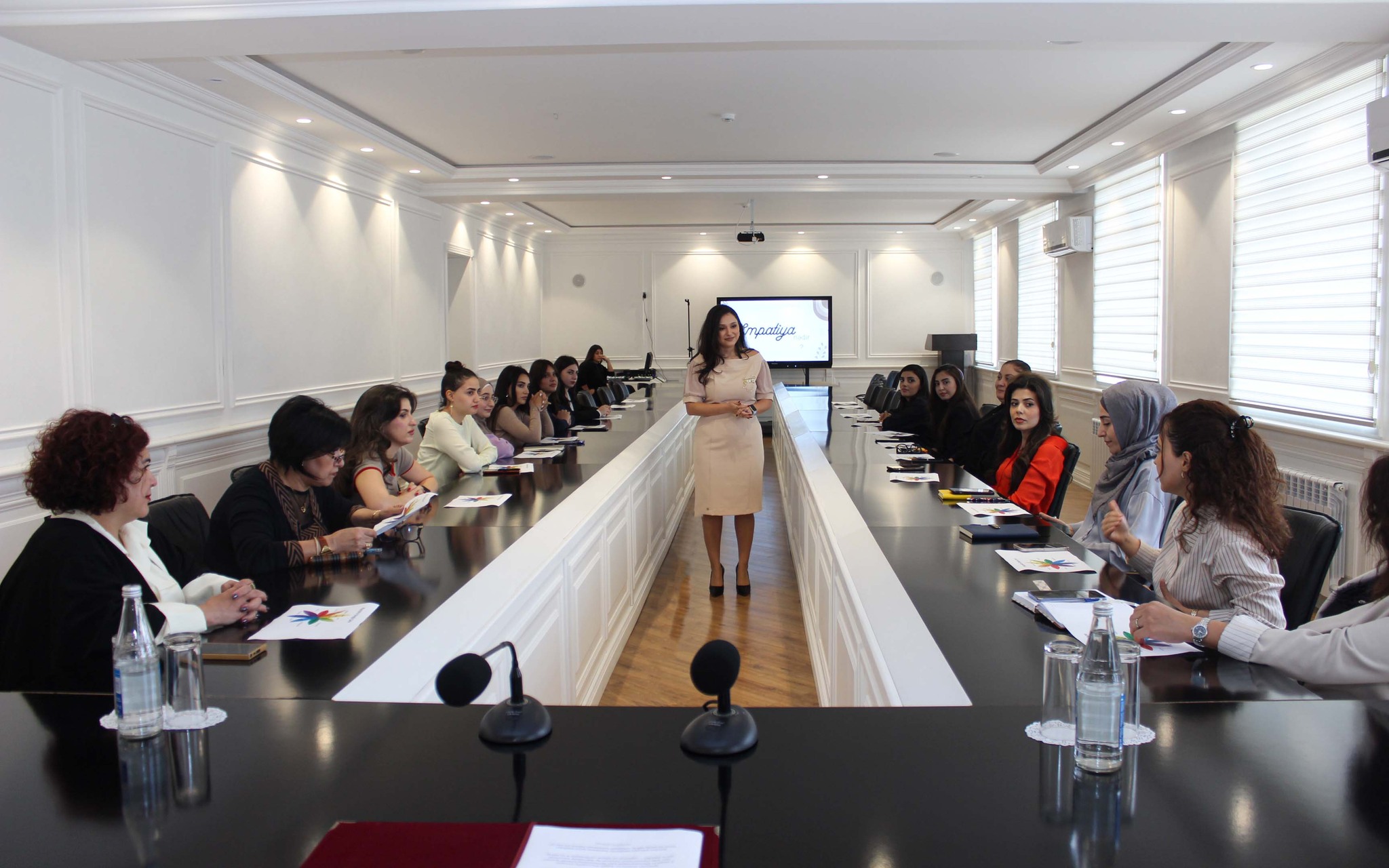 BAAU-da “İş mühitində empatiya və etik ünsiyyət” mövzusunda psixoloji seminar keçirilib