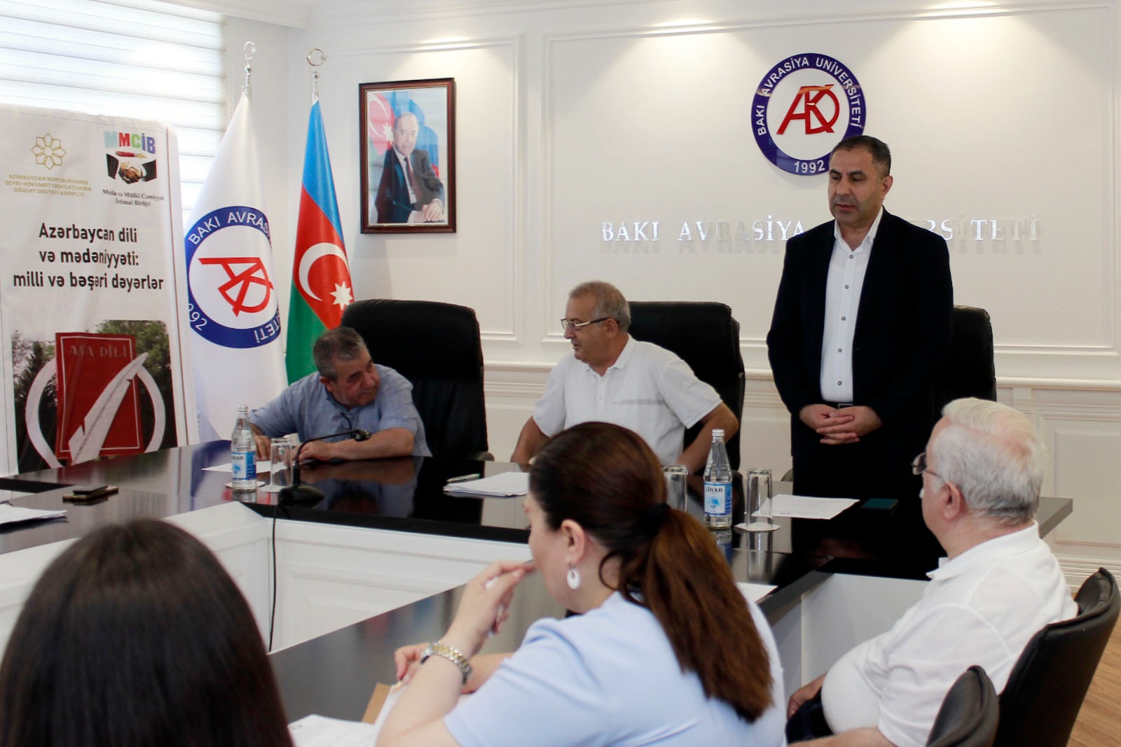 BAAU-da “Mediada ədəbi dil normalarının pozulması: mövcud vəziyyət və müdafiə mexanizmləri” mövzusun