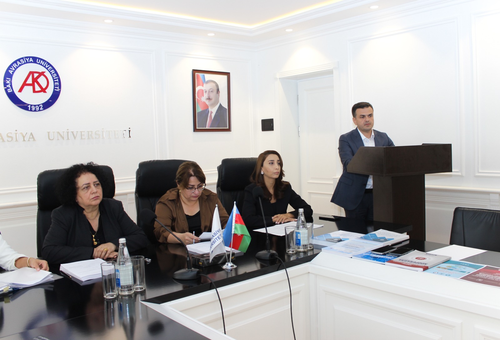 BAAU-da «Ümumi iqtisadiyyat» ixtisası üzrə dissertasiya işi müzakirə olunub