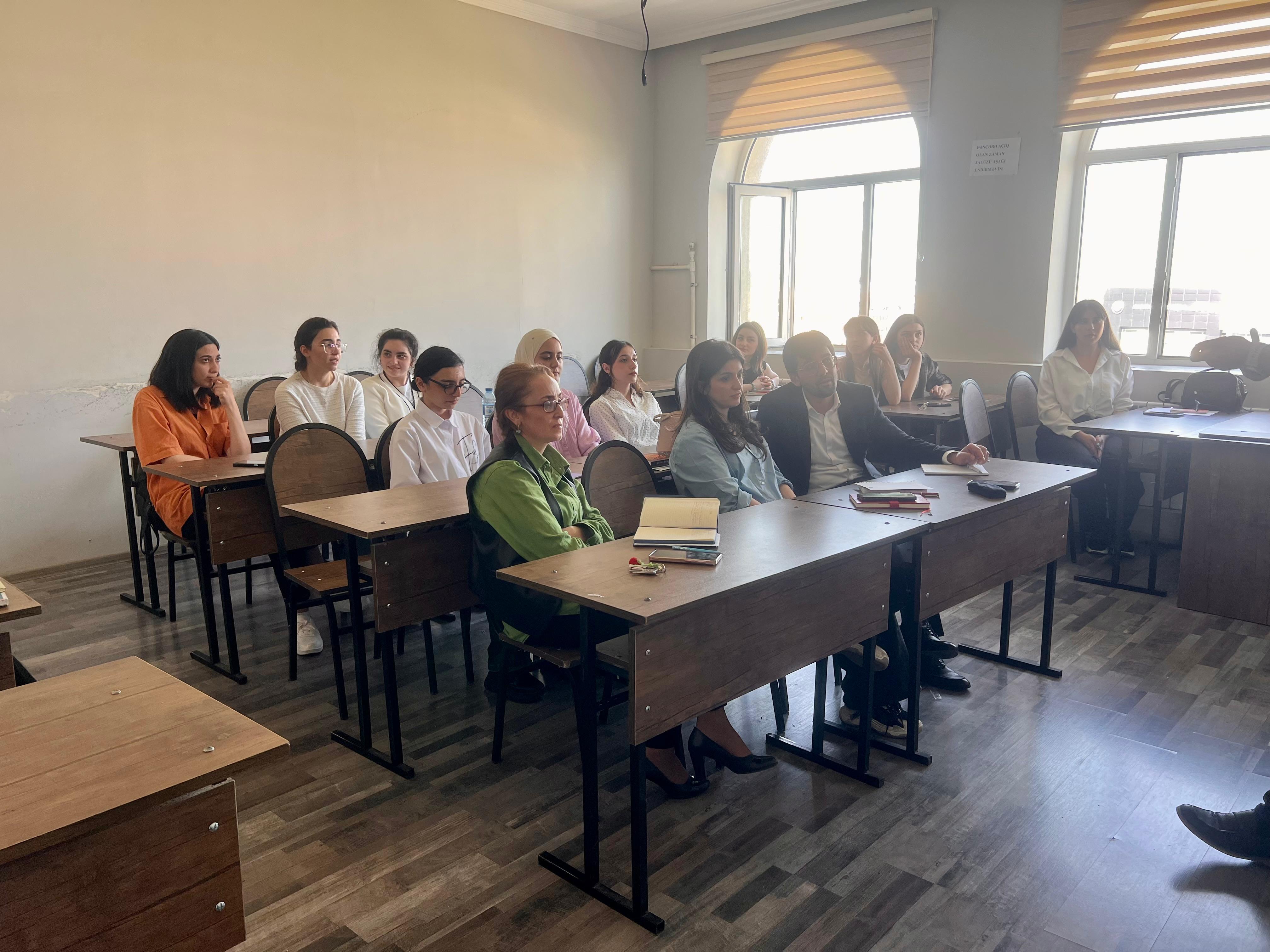Bakı Avrasiya Universitetində fəaliyyətə başlayan Conversation Club 2 qrupla uğurla davam edir!
